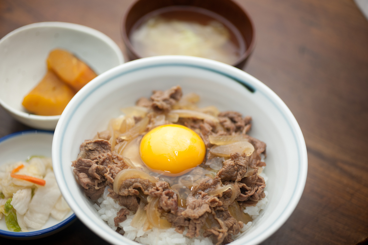 Gyūdon (beef bow,l牛丼), is a very popular food in Japan.